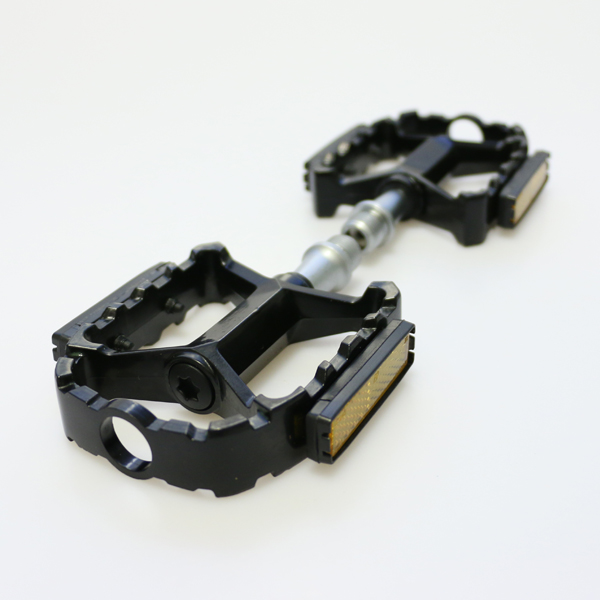 PEDAL ALUMINIO MTB CNC SELLADO 9/16'' NEGRO EJE CROMO